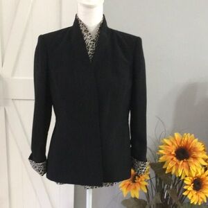 Liz Claiborne. Black w/ Animal print trim. Blazer. Size 6P